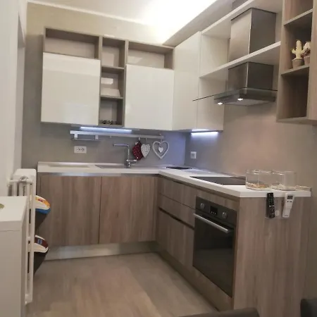 Blue House شقة فارينا