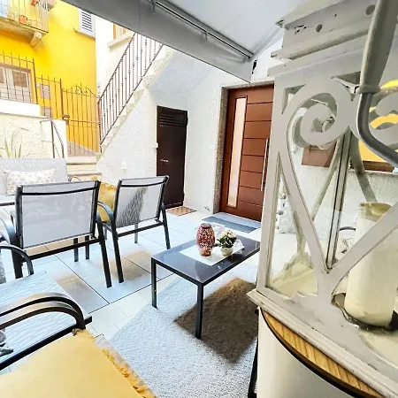 Apartment Blue House Varenna