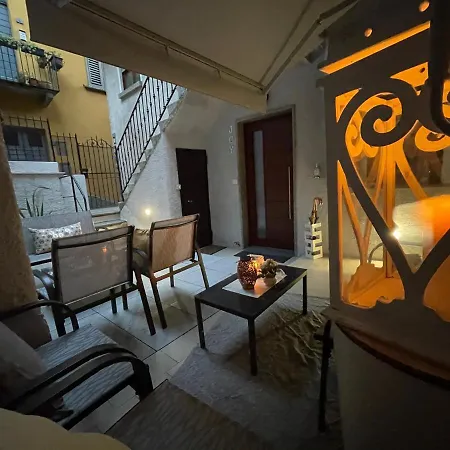 Blue House فارينا